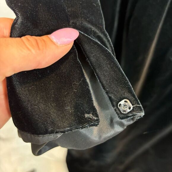 Vintage Union Made Black Velvet Low V Back Bow Detail Floor Length Dress 11/12 - Picture 9 of 16